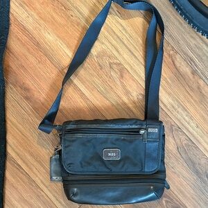TUMI Black Crossbody Travel Organizer Bag | Nylon Messenger w/ Leather Trim